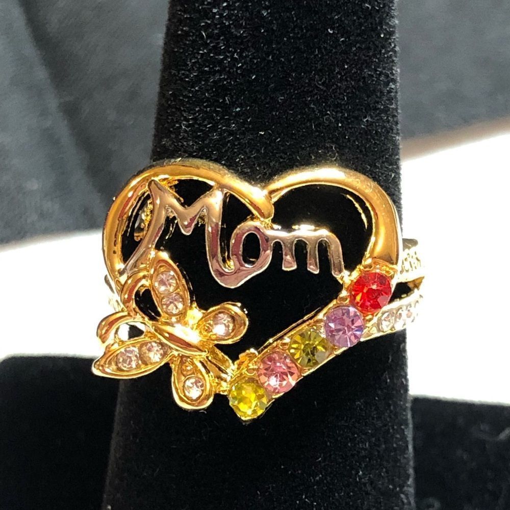 “Mom” ring - Picture 2 of 5